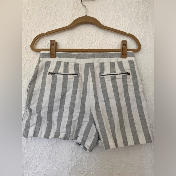 BCBGeneration Linen Blend Striped Shorts size 10 used - Picture 4 of 6